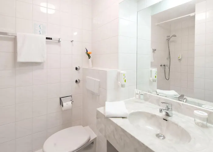 Hotel Achat Messe 3*