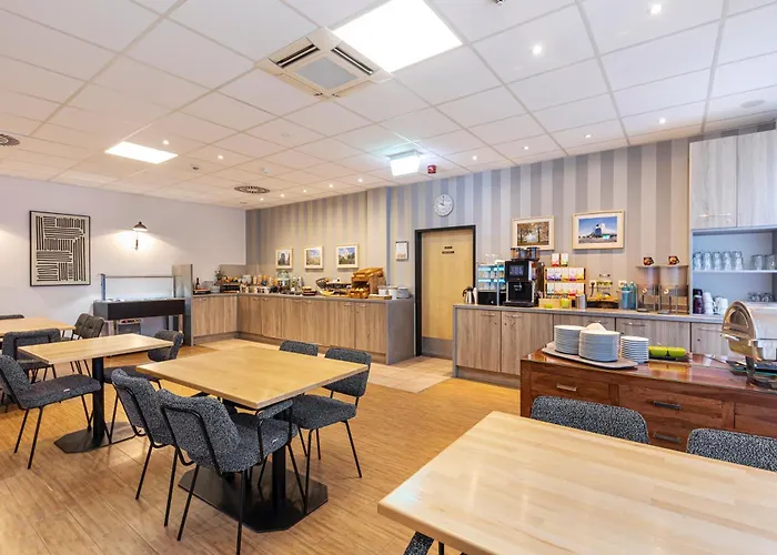 فندق Achat Messe لبسيا